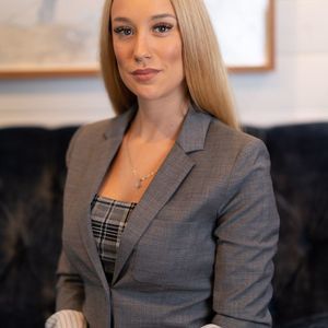 Meet your Posher, Leslie